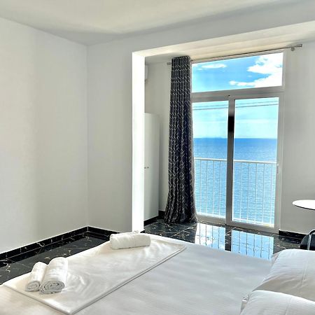 Redi'S Seaview Apartments Sarandë Eksteriør bilde