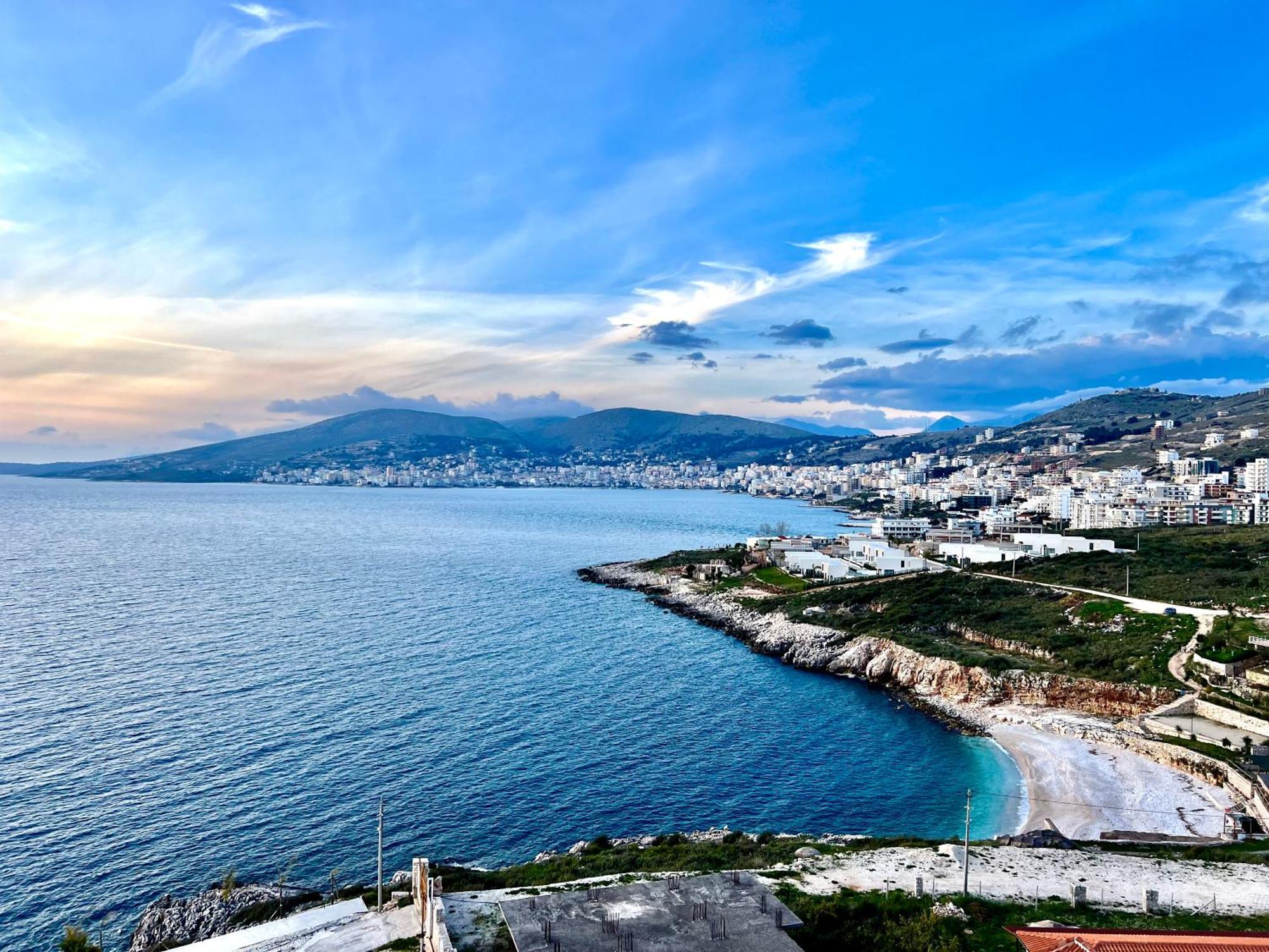 Redi'S Seaview Apartments Sarandë Eksteriør bilde