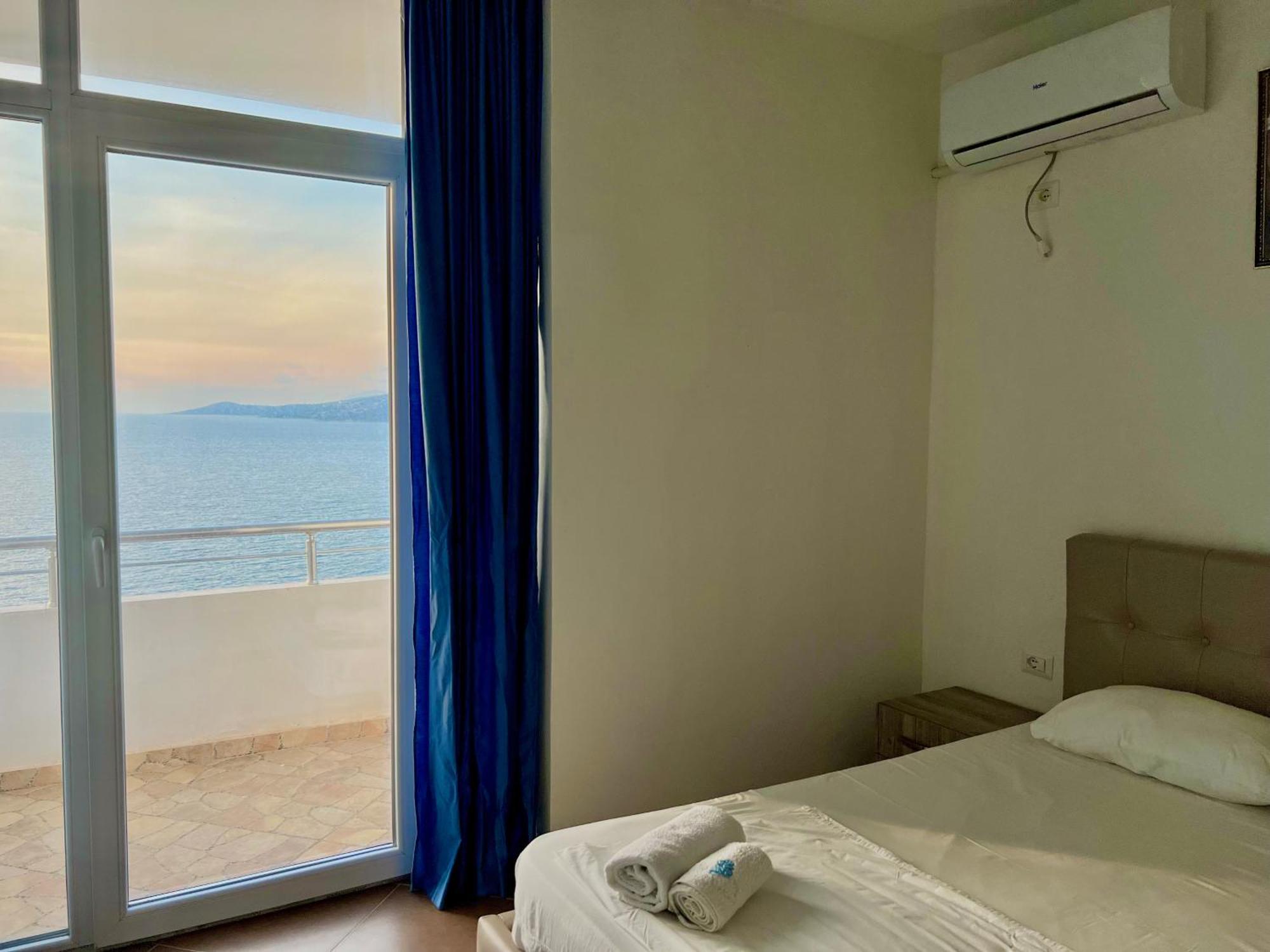 Redi'S Seaview Apartments Sarandë Eksteriør bilde