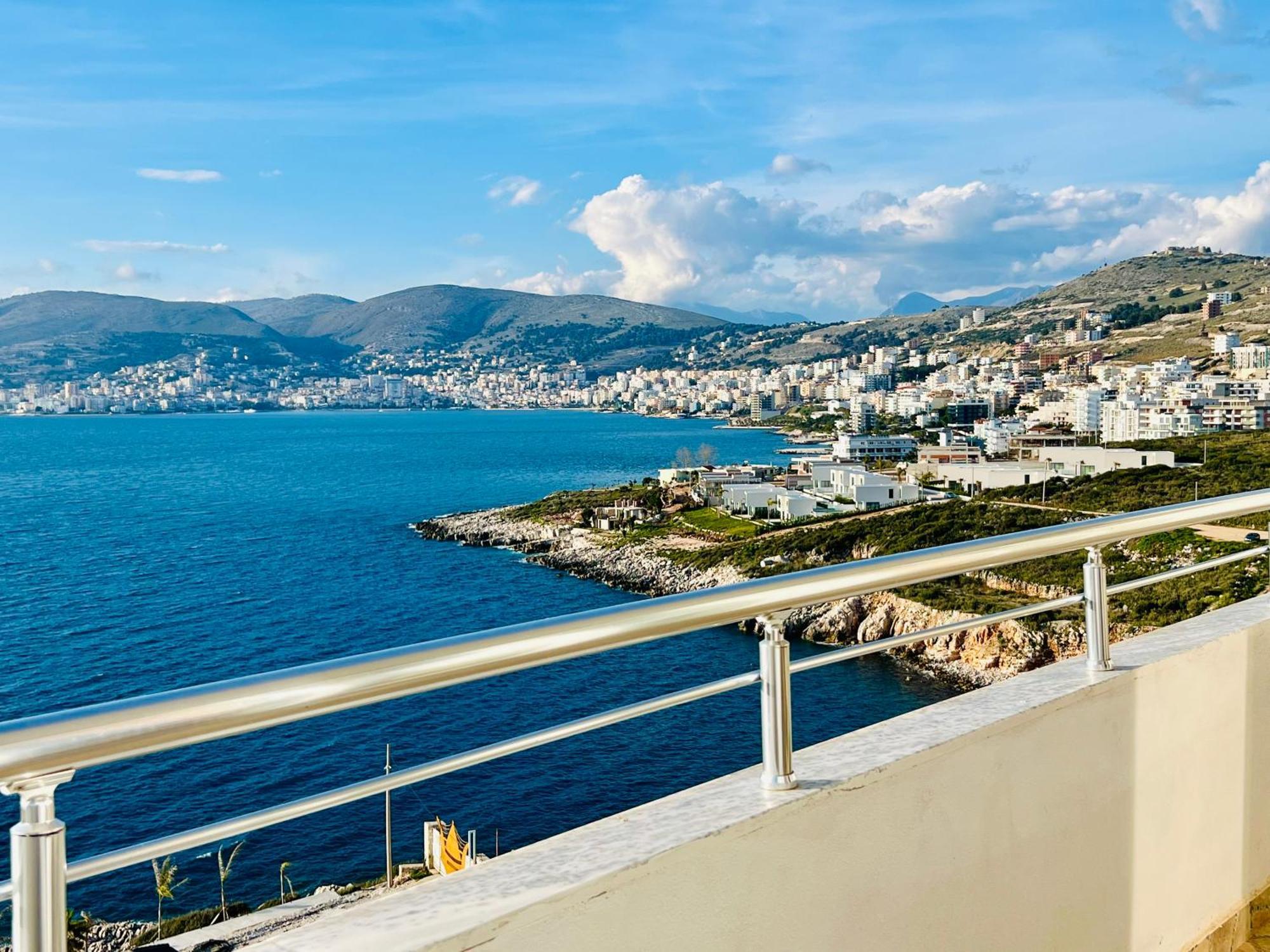 Redi'S Seaview Apartments Sarandë Eksteriør bilde