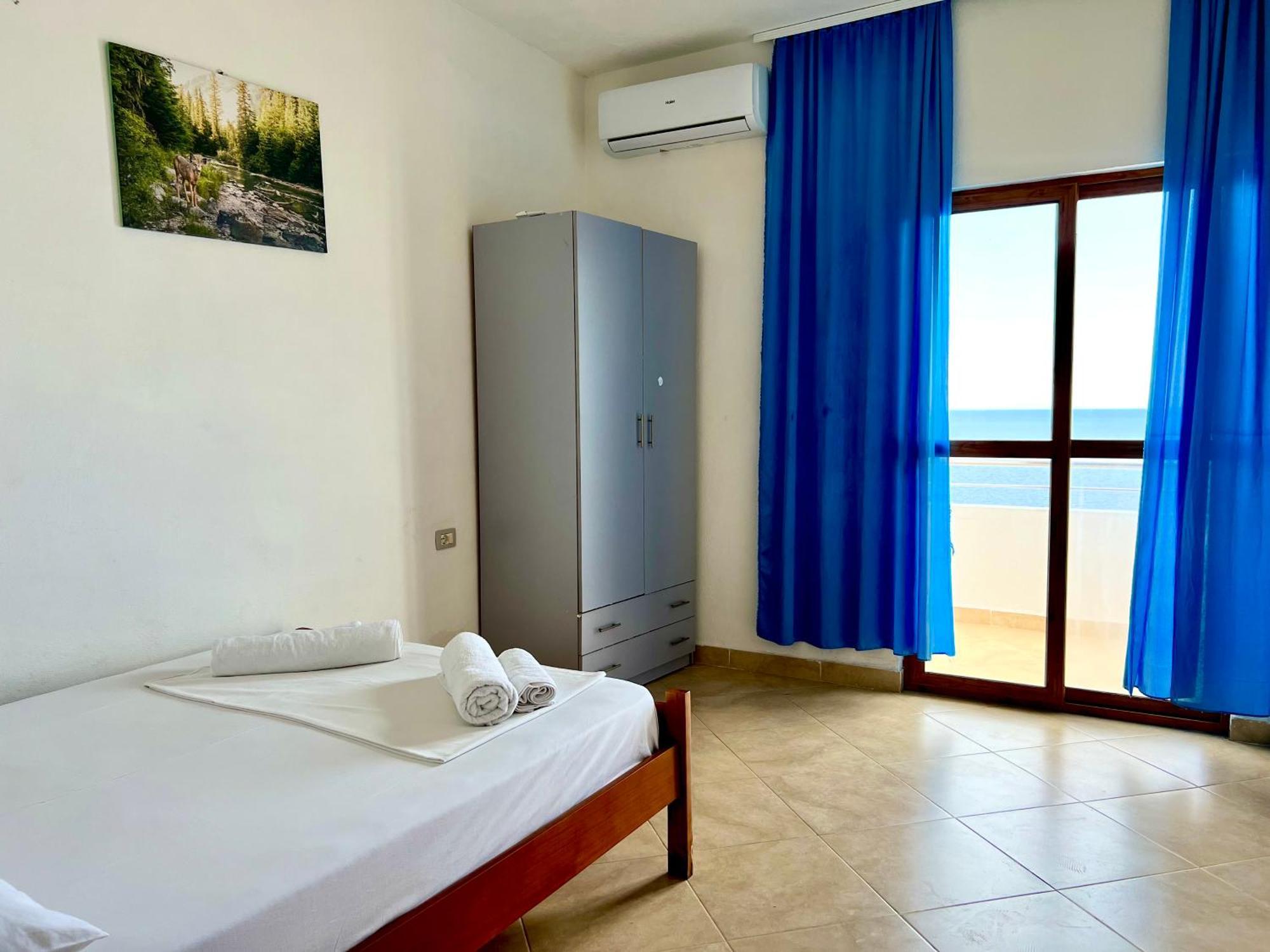 Redi'S Seaview Apartments Sarandë Eksteriør bilde