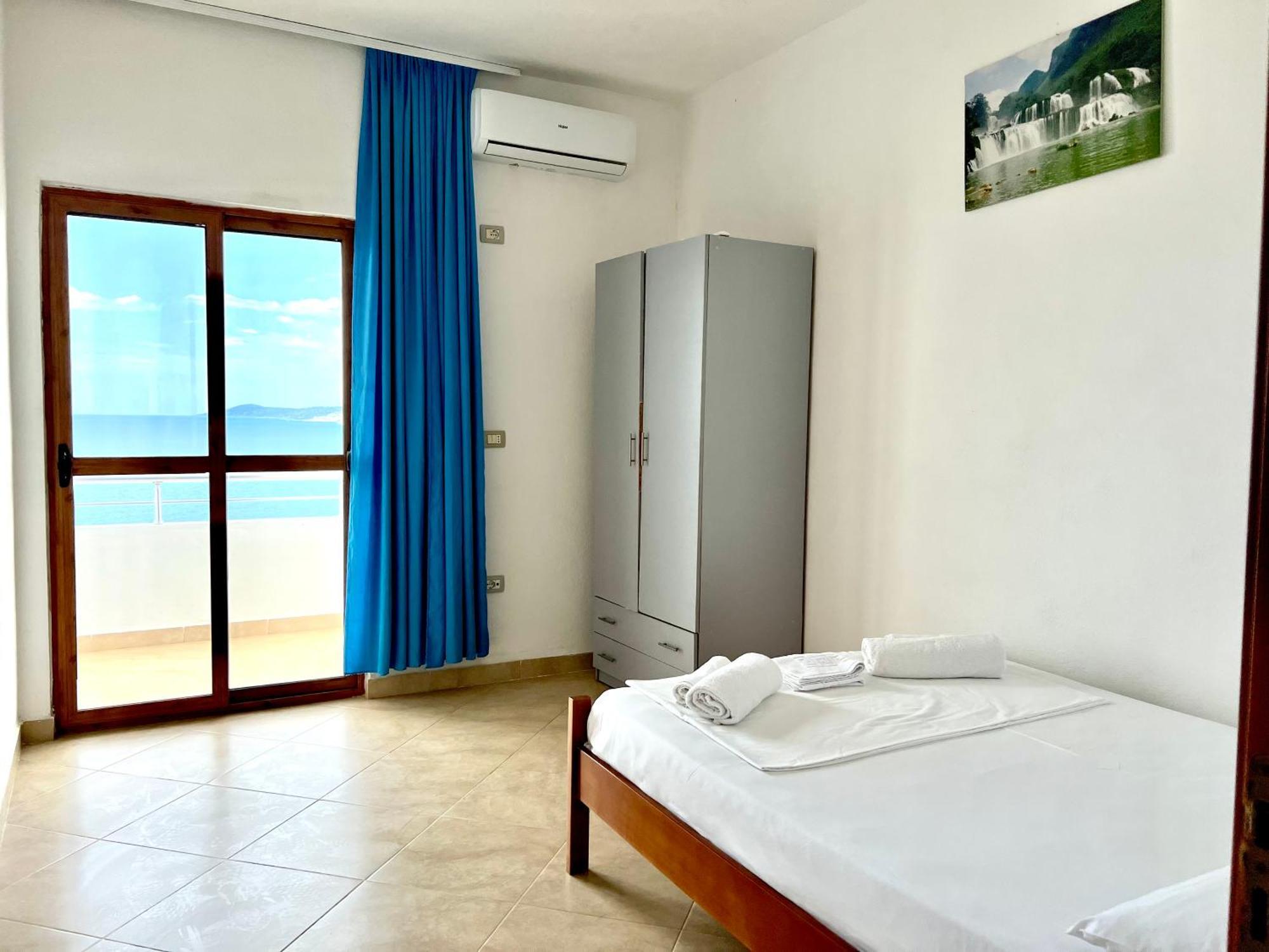 Redi'S Seaview Apartments Sarandë Eksteriør bilde