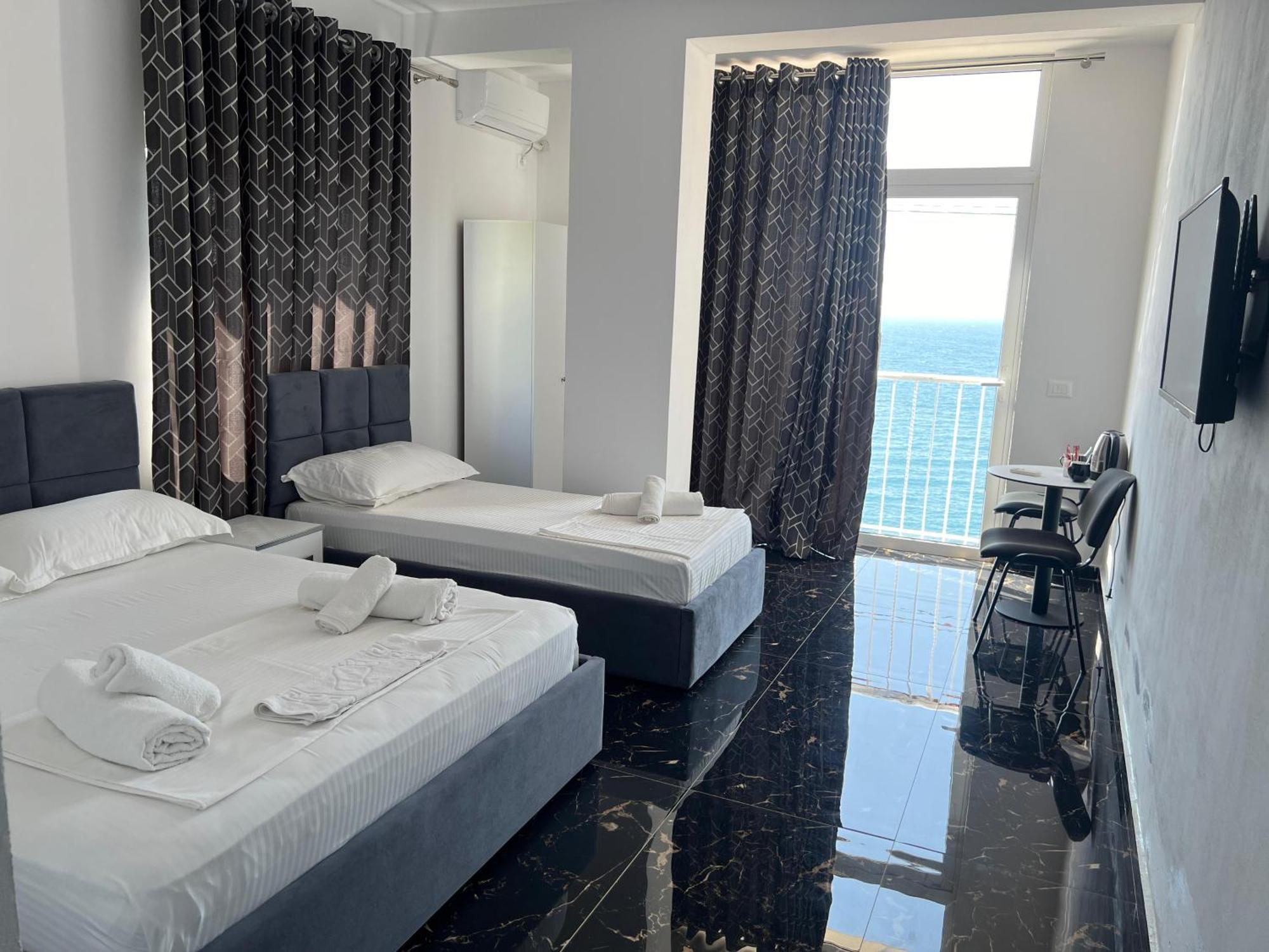 Redi'S Seaview Apartments Sarandë Eksteriør bilde